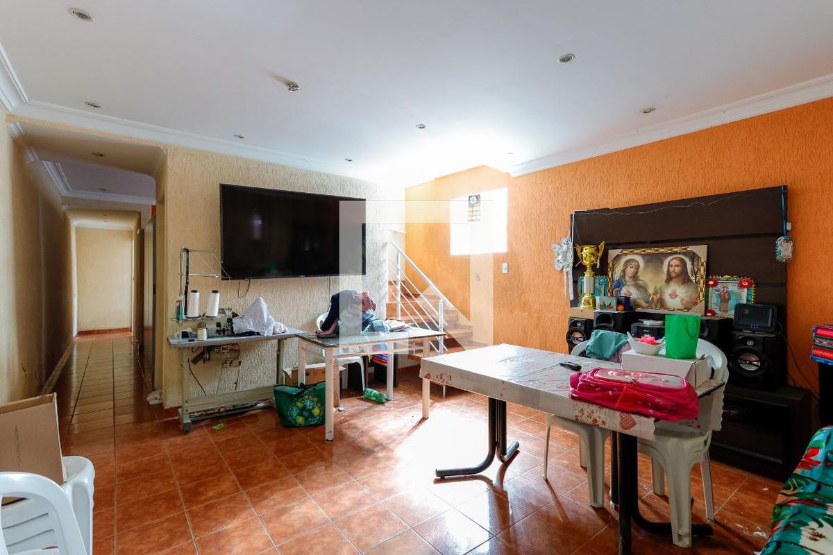 Casa, 2 quartos, 200 m² - Foto 1