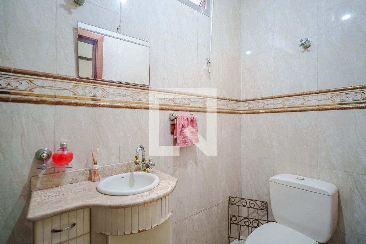 Casa, 4 quartos, 225 m² - Foto 38
