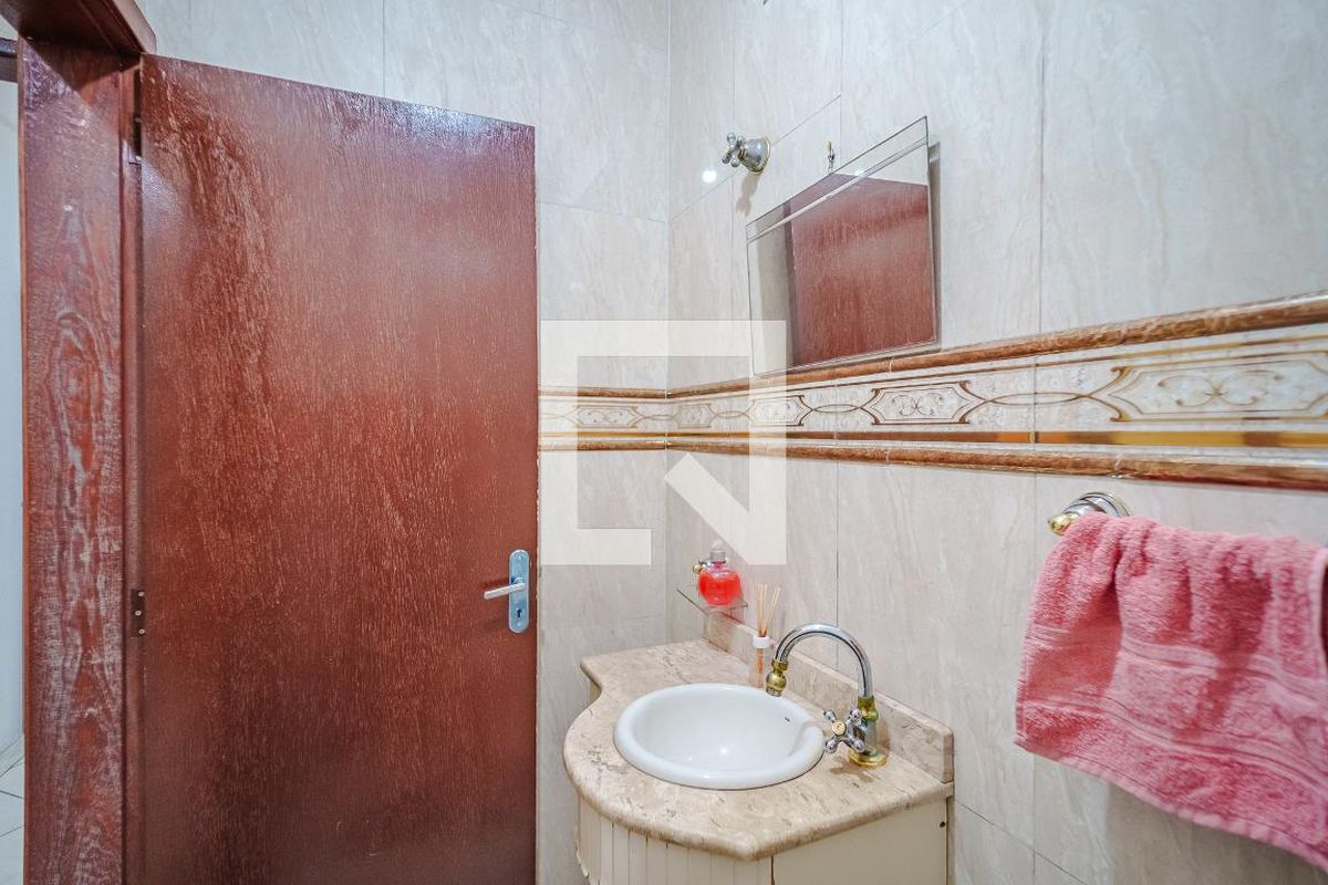 Casa, 4 quartos, 225 m² - Foto 40