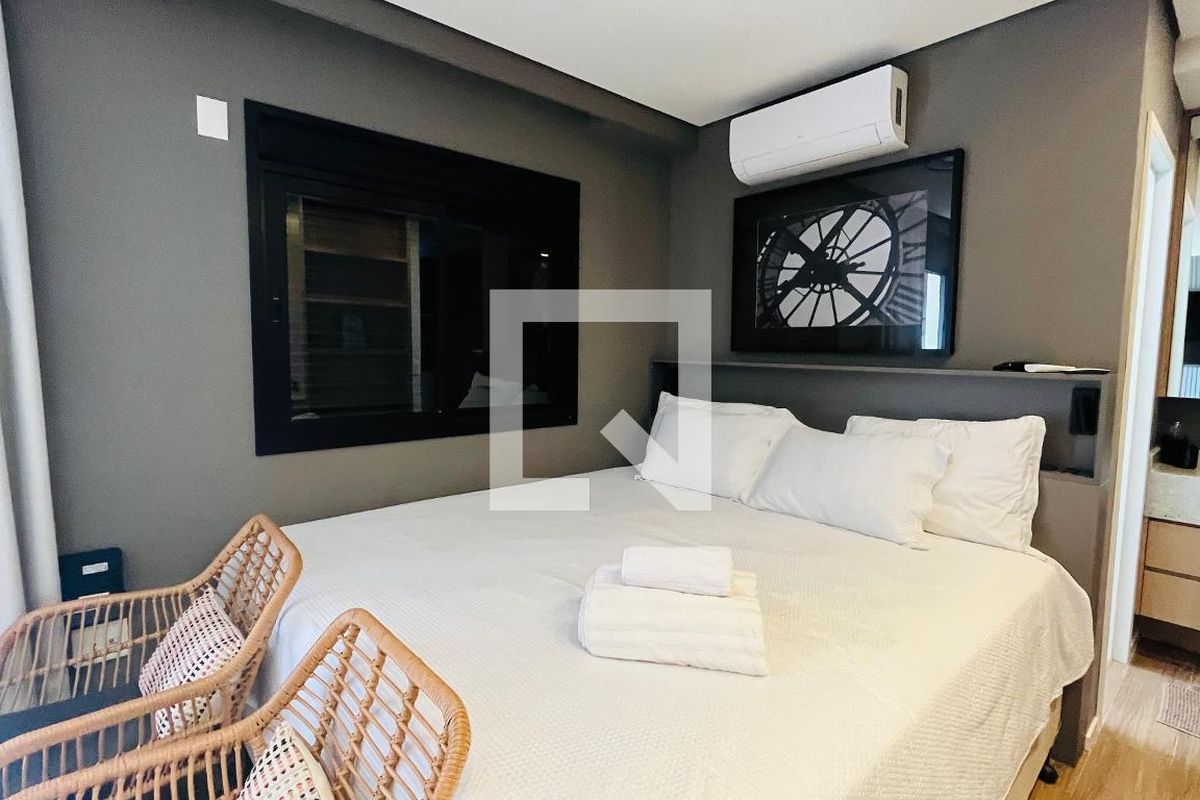 Apartamento à Venda - Bosque, 1 Quarto,  46 m2 em , Campinas - sp | SoloBR