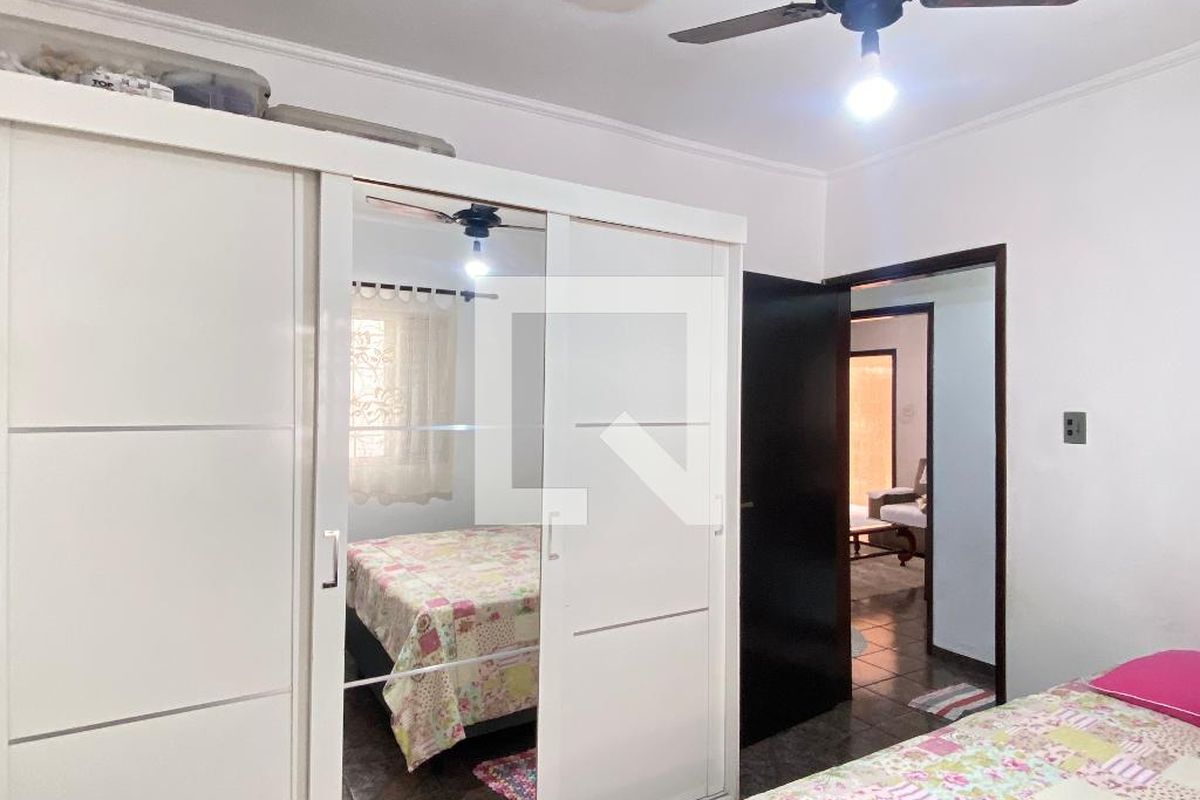 Casa, 4 quartos, 250 m² - Foto 44