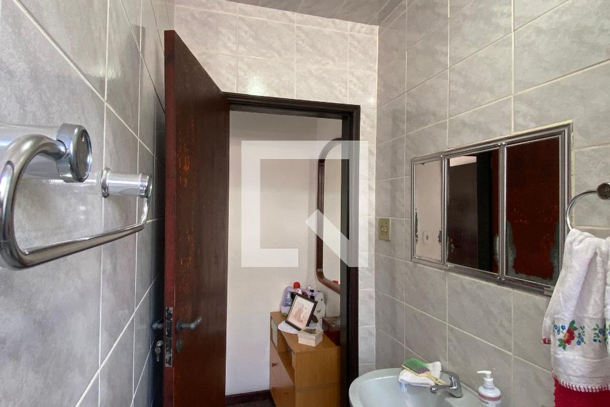 Casa, 4 quartos, 250 m² - Foto 55