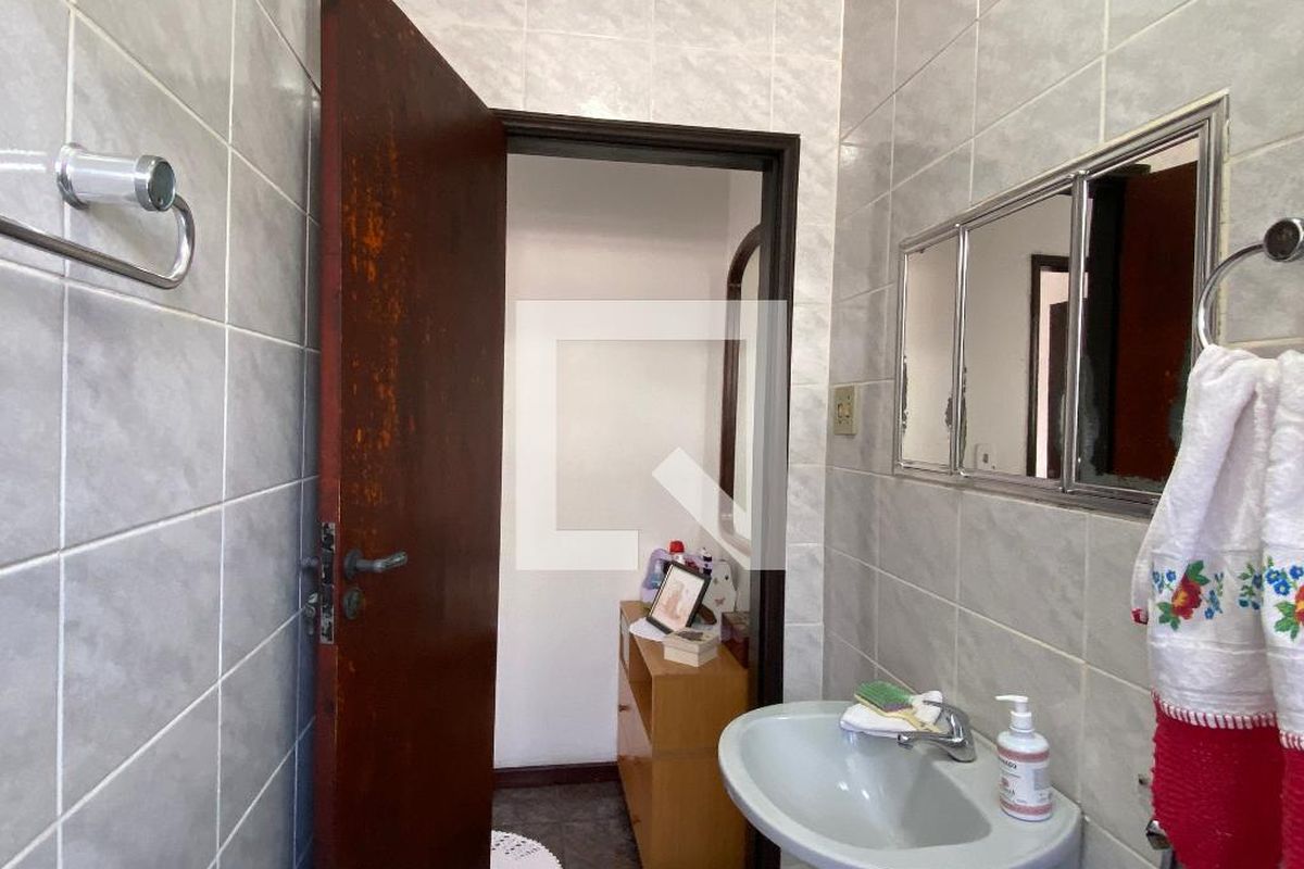 Casa, 4 quartos, 250 m² - Foto 54