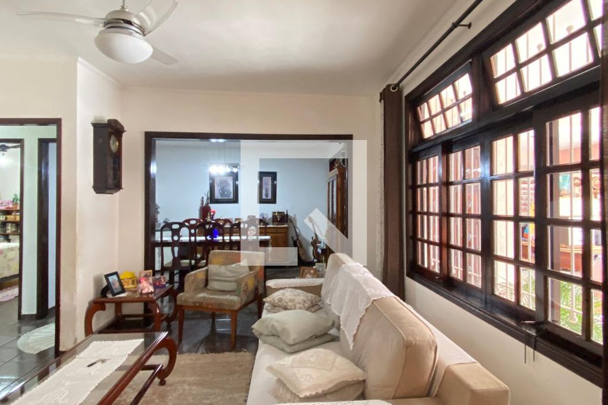 Casa, 4 quartos, 250 m² - Foto 3