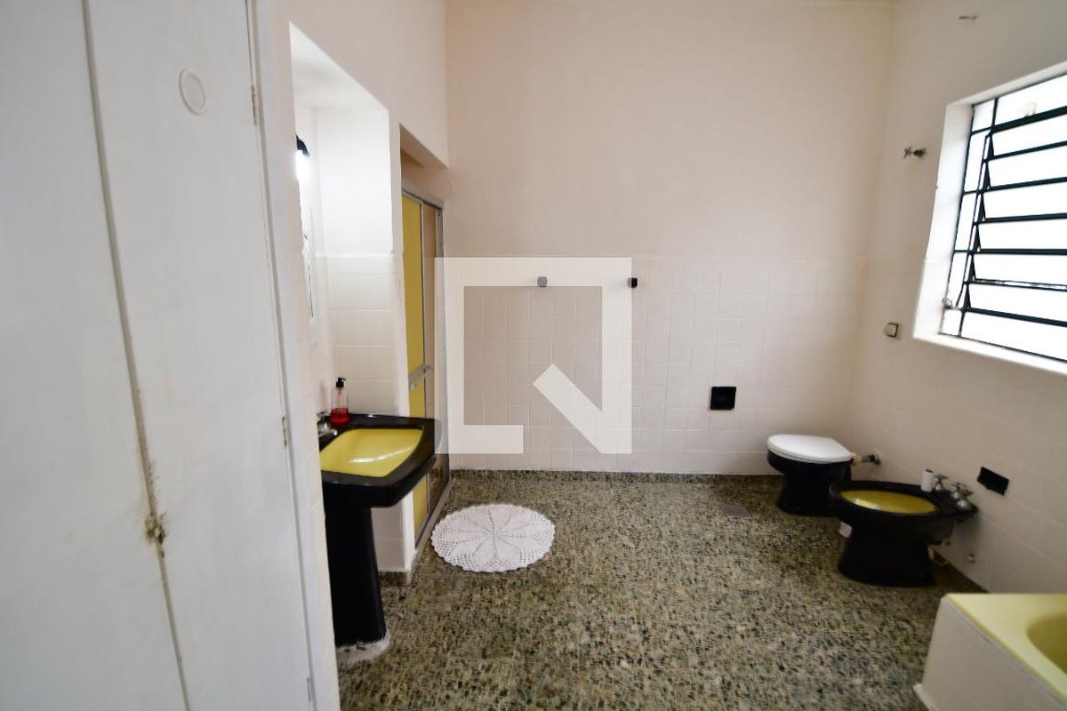 Casa à Venda - Jardim Planalto, 3 Quartos,  380 m2 em , Campinas - sp | SoloBR