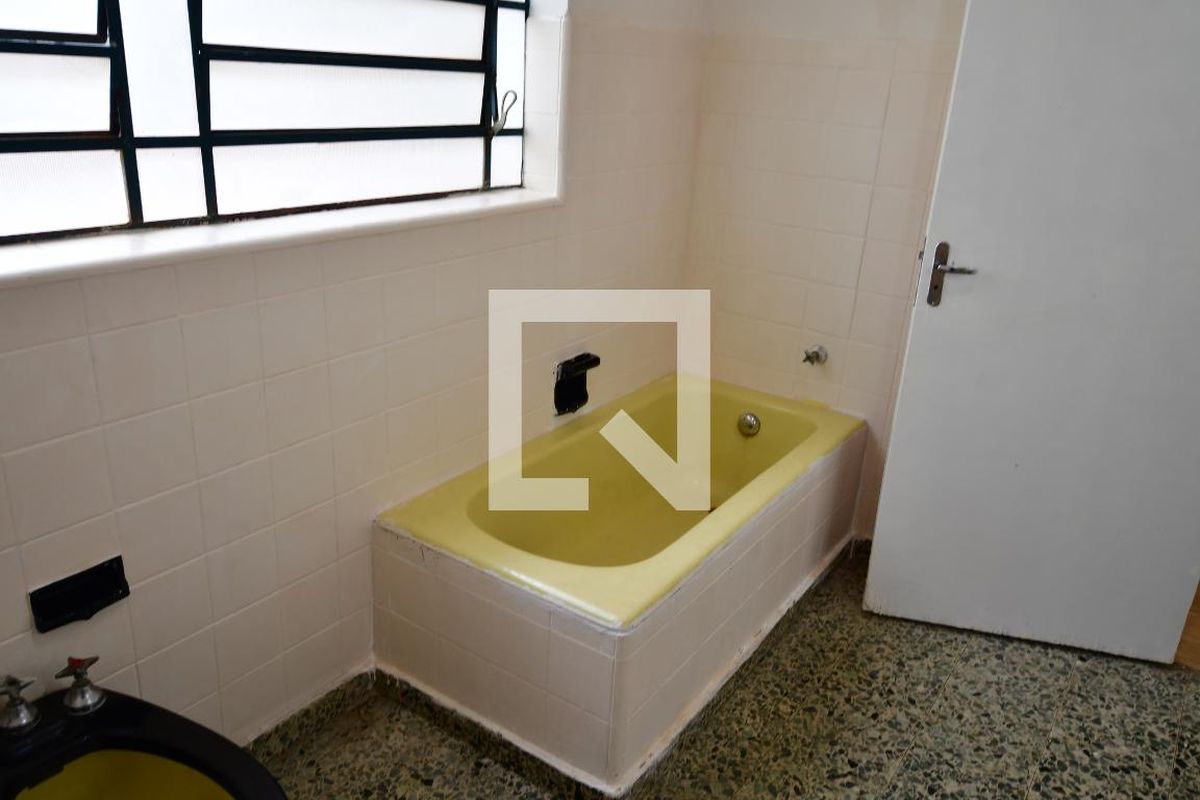 Casa à Venda - Jardim Planalto, 3 Quartos,  380 m2 em , Campinas - sp | SoloBR