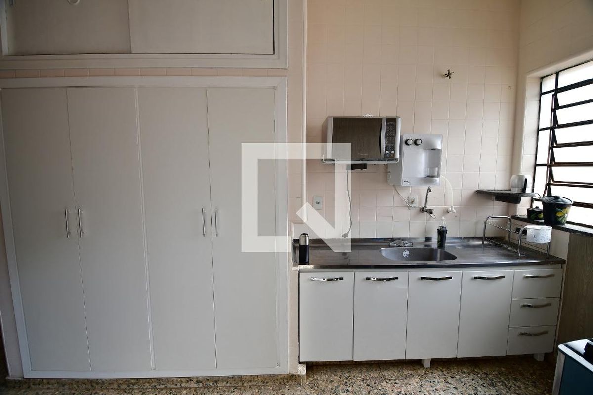 Casa à Venda - Jardim Planalto, 3 Quartos,  380 m2 em , Campinas - sp | SoloBR