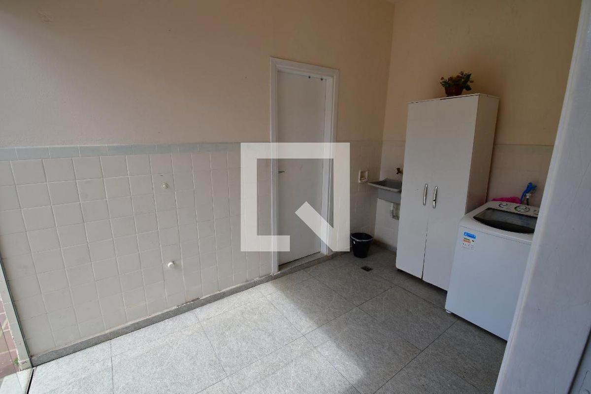 Casa à Venda - Jardim Planalto, 3 Quartos,  380 m2 em , Campinas - sp | SoloBR
