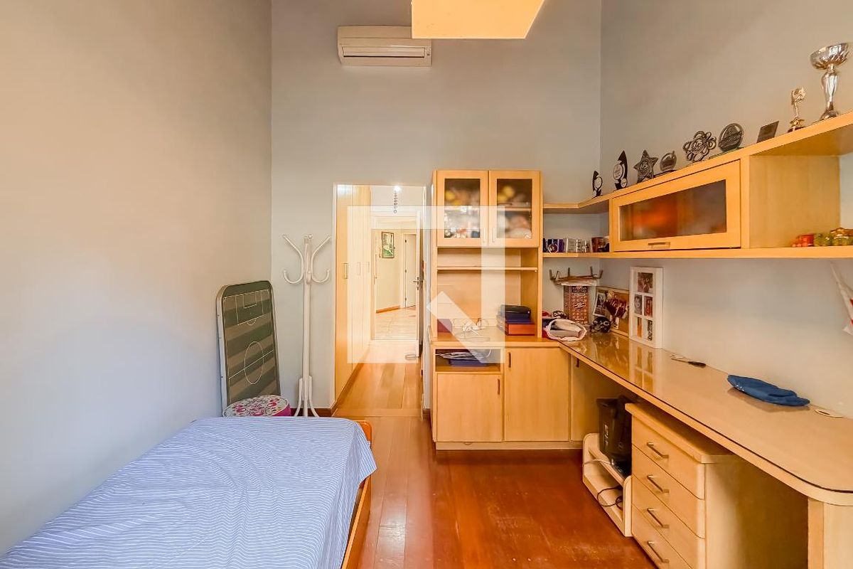 Casa, 3 quartos, 270 m² - Foto 21