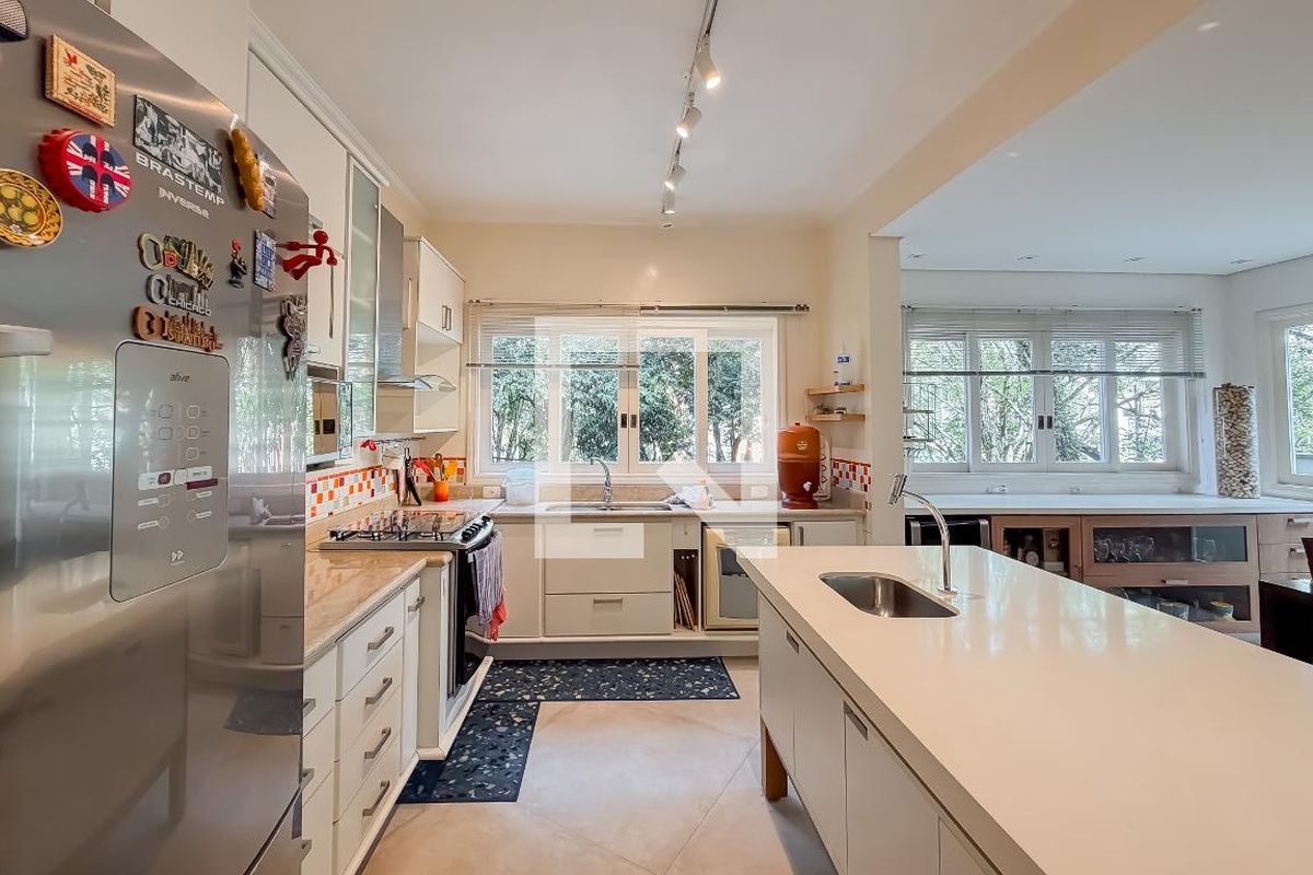 Casa, 3 quartos, 270 m² - Foto 13