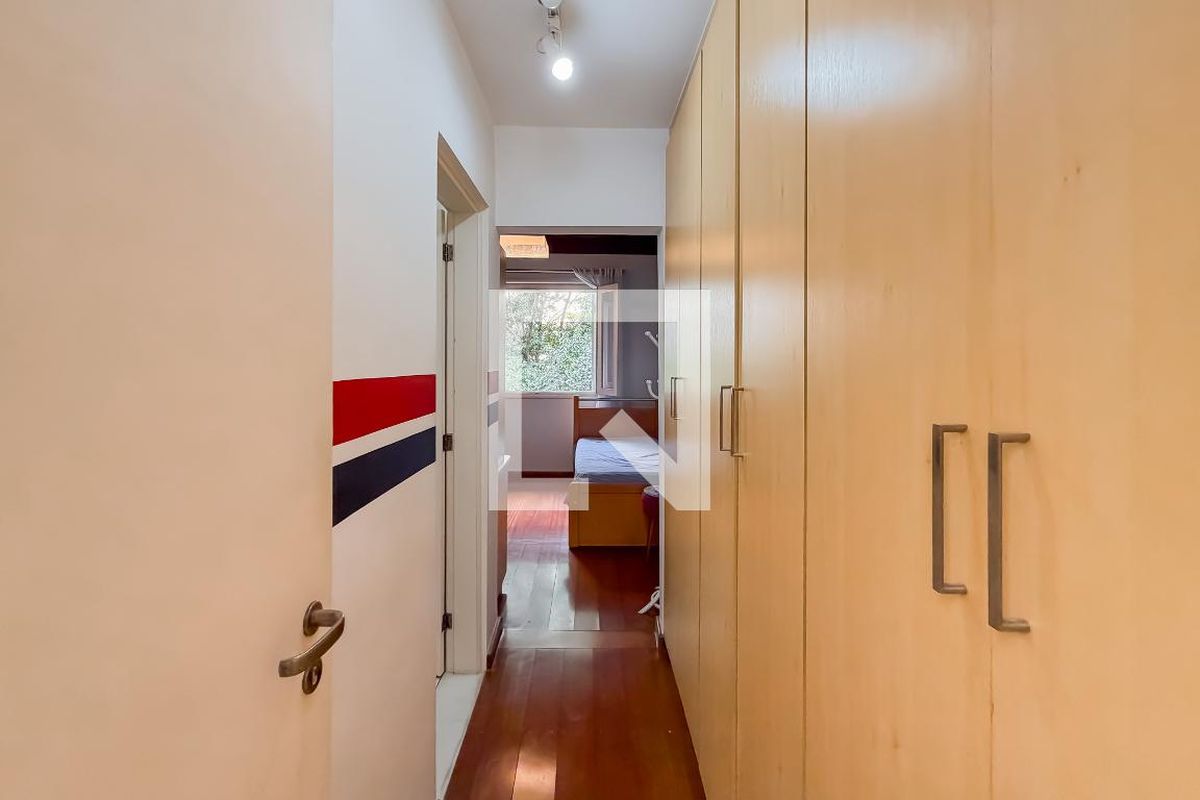Casa, 3 quartos, 270 m² - Foto 19