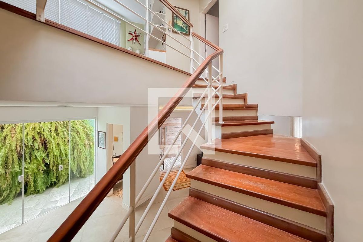 Casa, 3 quartos, 270 m² - Foto 16