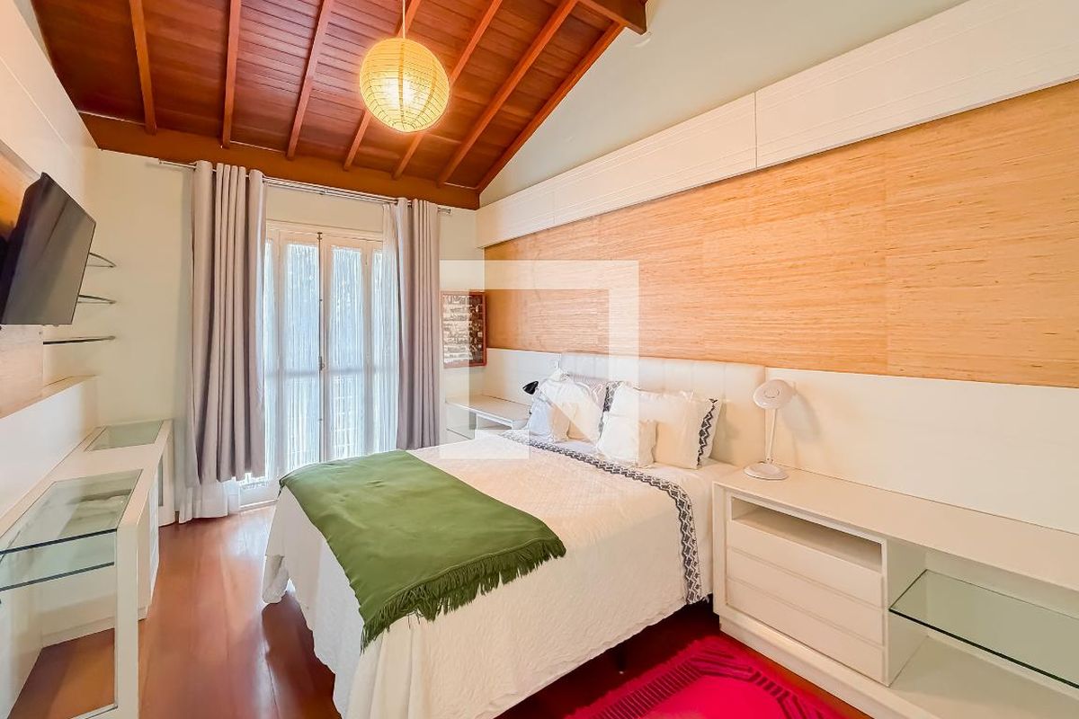 Casa, 3 quartos, 270 m² - Foto 38
