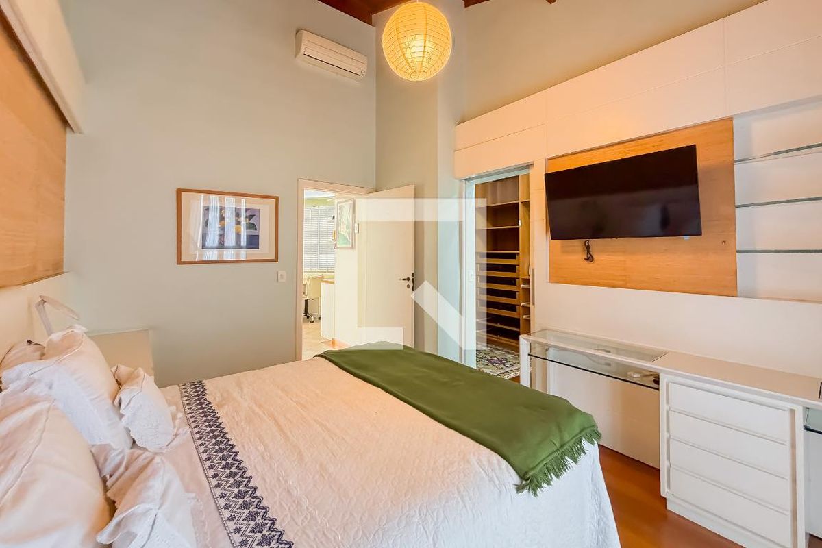 Casa, 3 quartos, 270 m² - Foto 40