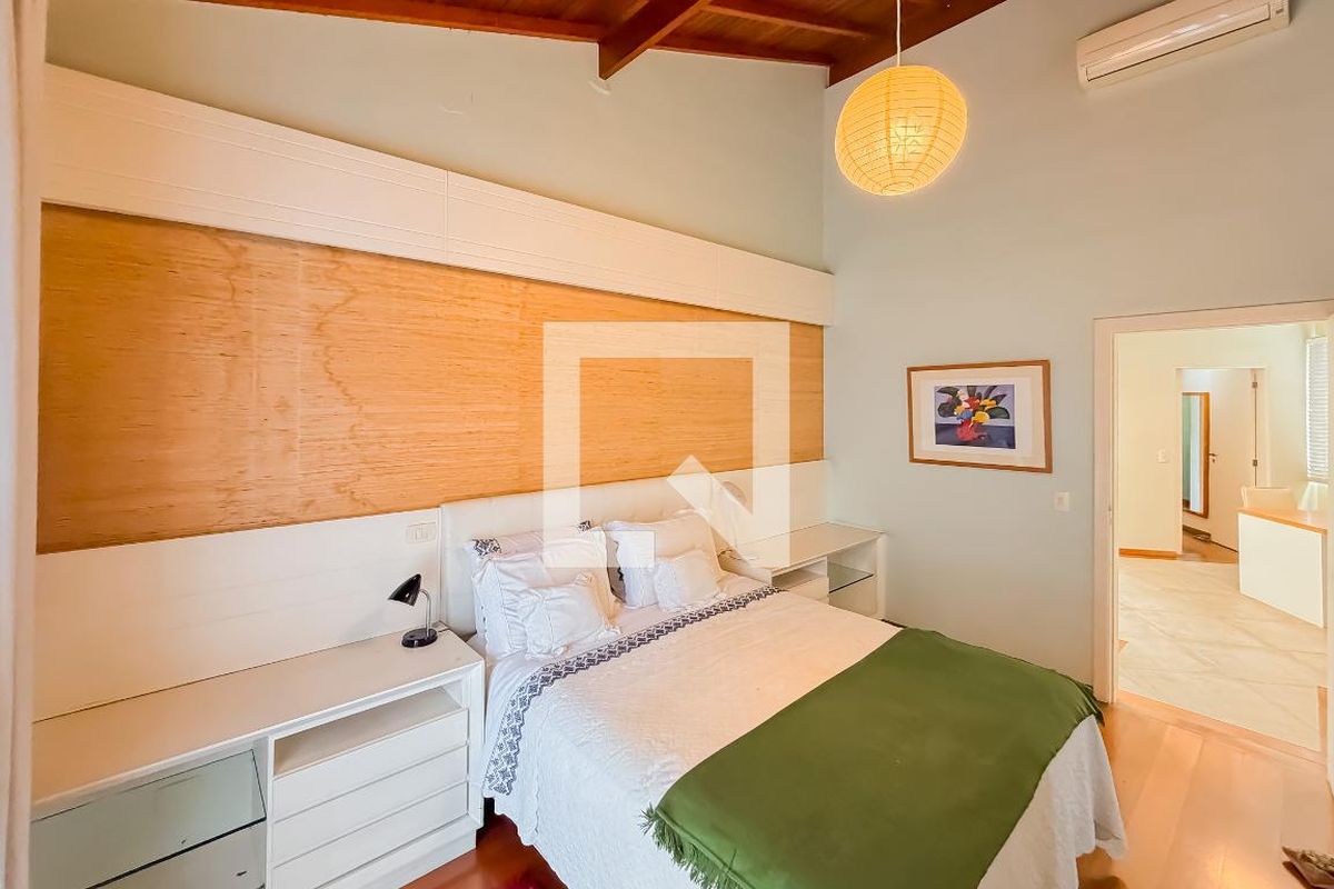 Casa, 3 quartos, 270 m² - Foto 41