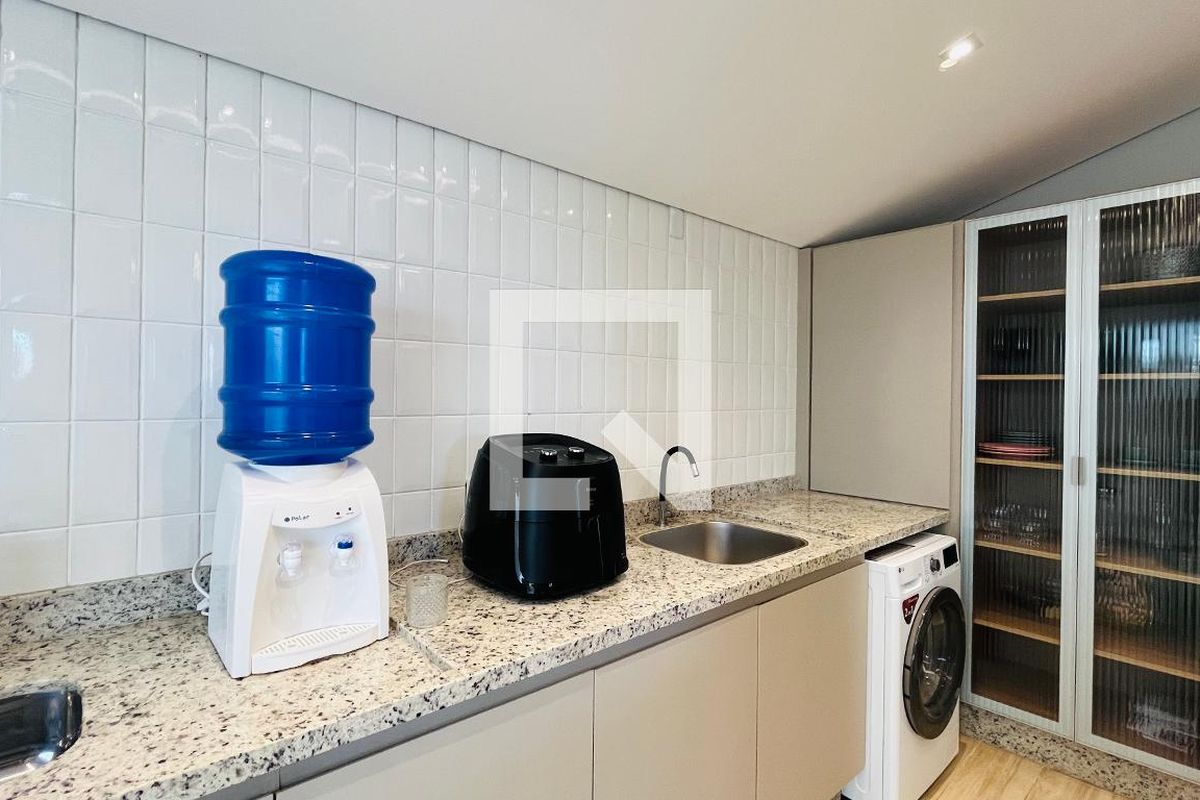 Casa à Venda - Mansões Santo Antônio, 3 Quartos,  100 m2 em , Campinas - sp | SoloBR