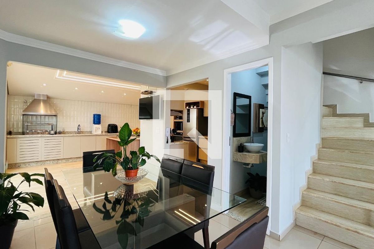 Casa à Venda - Mansões Santo Antônio, 3 Quartos,  100 m2 em , Campinas - sp | SoloBR