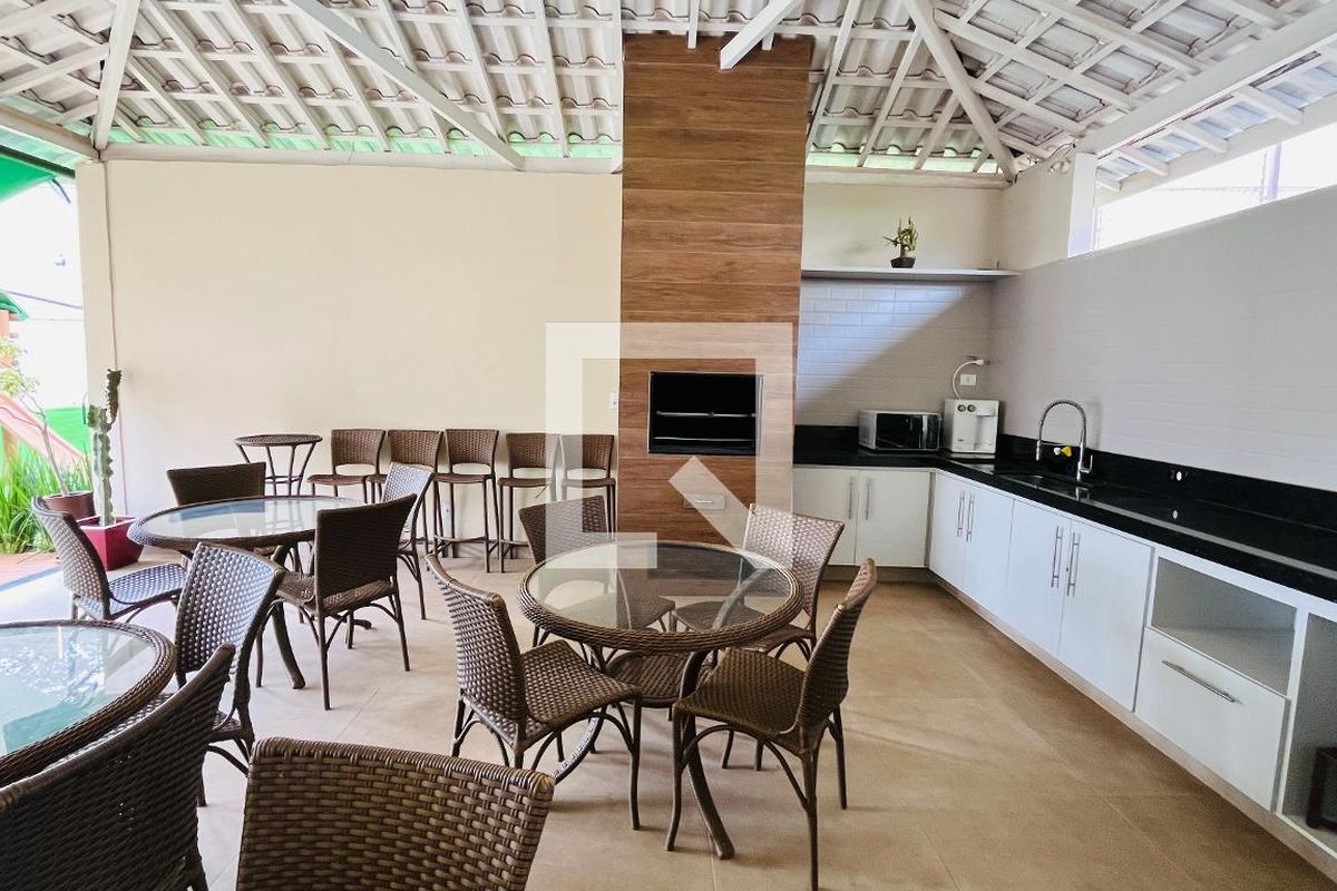 Casa à Venda - Mansões Santo Antônio, 3 Quartos,  100 m2 em , Campinas - sp | SoloBR