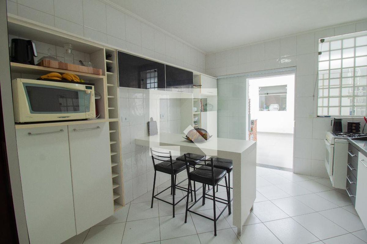 Casa, 4 quartos, 230 m² - Foto 43