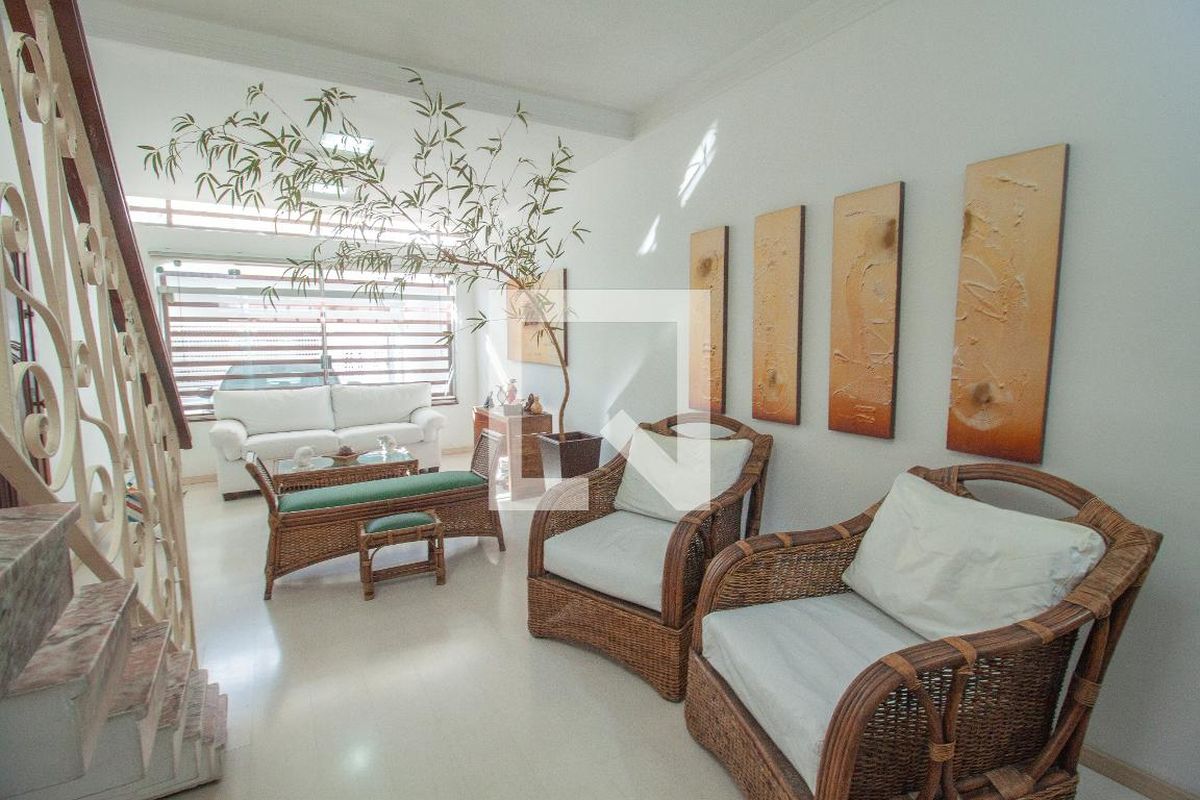 Casa, 4 quartos, 230 m² - Foto 2