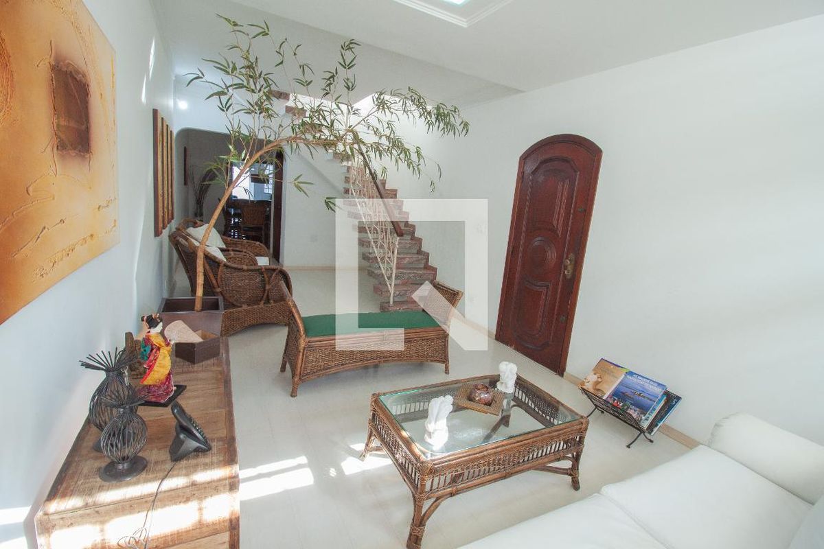 Casa, 4 quartos, 230 m² - Foto 4