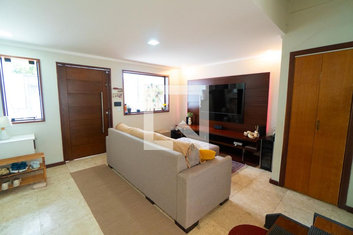 Casa, 7 quartos, 200 m² - Foto 3