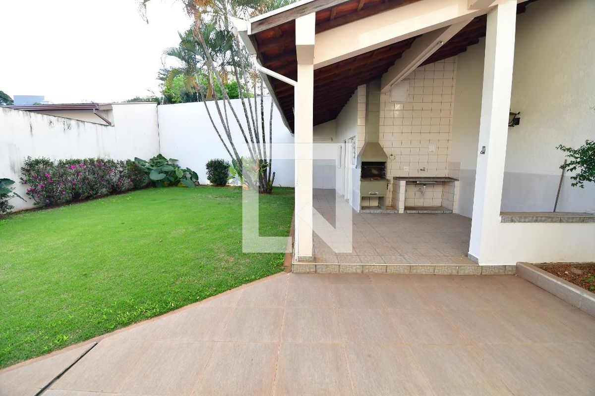 Casa à Venda - Jardim Chapadão, 4 Quartos,  400 m2 em , Campinas - sp | SoloBR