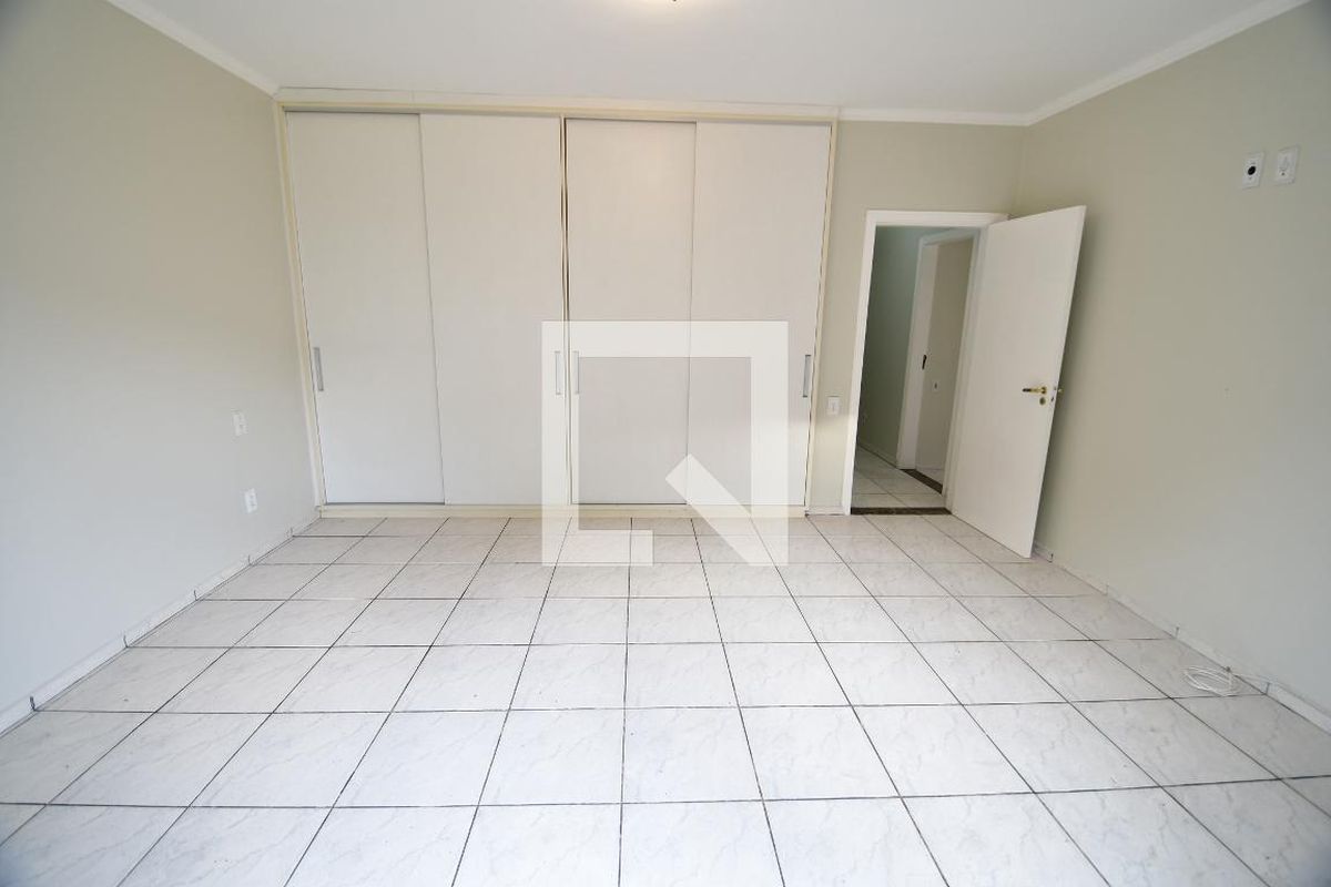 Casa à Venda - Jardim Chapadão, 4 Quartos,  400 m2 em , Campinas - sp | SoloBR