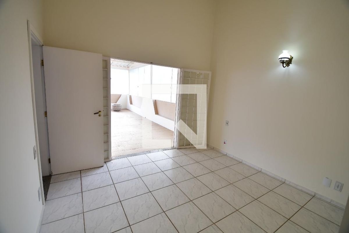Casa à Venda - Jardim Chapadão, 4 Quartos,  400 m2 em , Campinas - sp | SoloBR