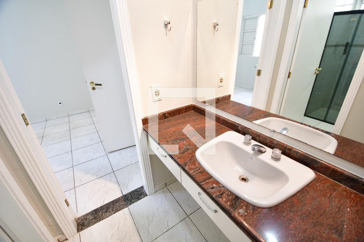 Casa à Venda - Jardim Chapadão, 4 Quartos,  400 m2 em , Campinas - sp | SoloBR