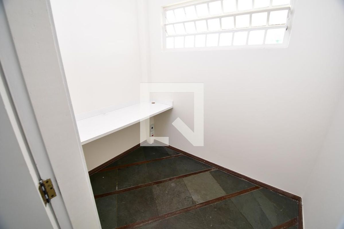 Casa à Venda - Jardim Chapadão, 4 Quartos,  400 m2 em , Campinas - sp | SoloBR