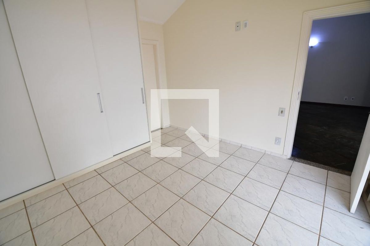 Casa à Venda - Jardim Chapadão, 4 Quartos,  400 m2 em , Campinas - sp | SoloBR