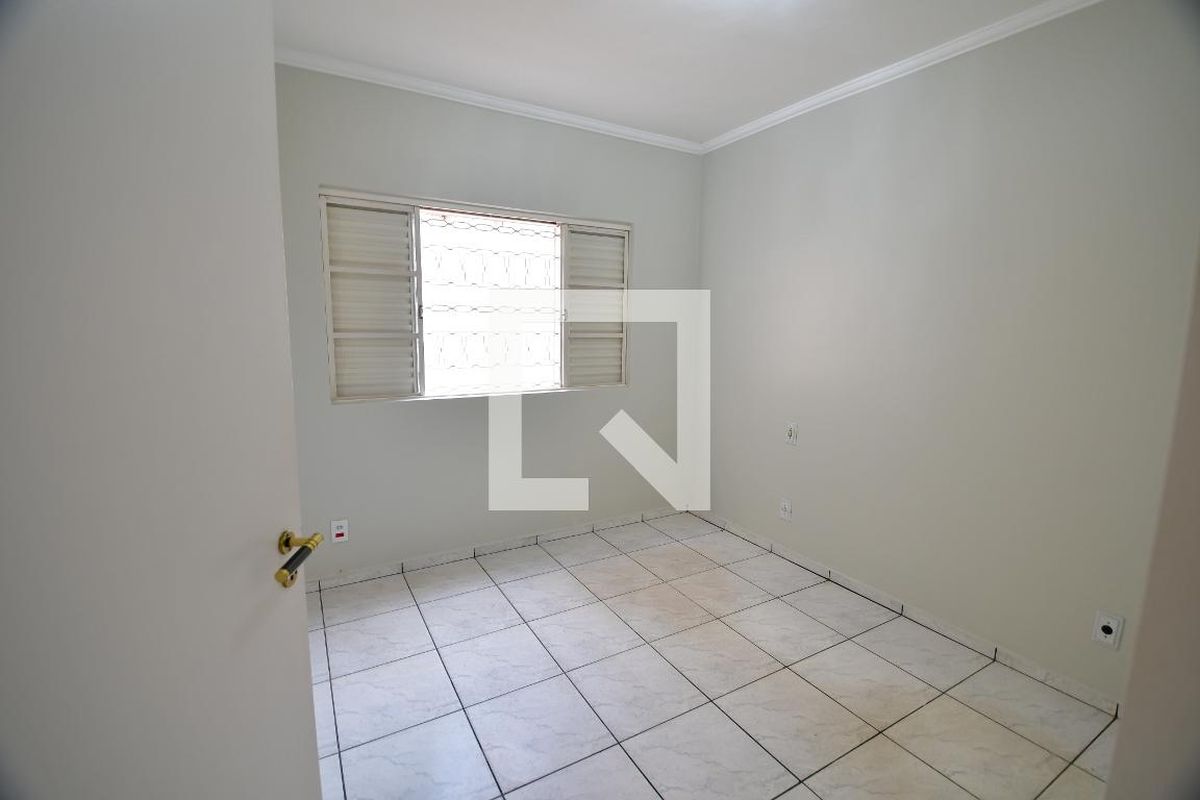 Casa à Venda - Jardim Chapadão, 4 Quartos,  400 m2 em , Campinas - sp | SoloBR
