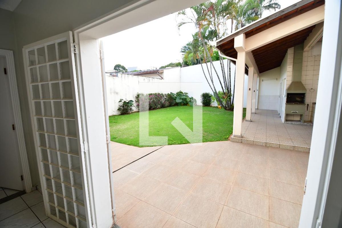 Casa à Venda - Jardim Chapadão, 4 Quartos,  400 m2 em , Campinas - sp | SoloBR
