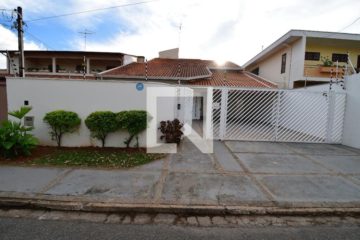 Casa à Venda - Jardim Chapadão, 4 Quartos,  400 m2 em , Campinas - sp | SoloBR