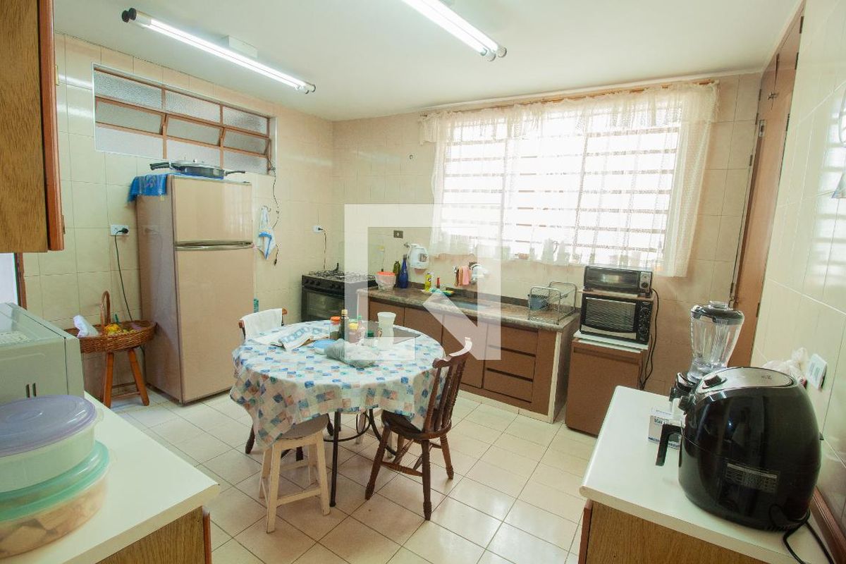 Casa, 4 quartos, 180 m² - Foto 10