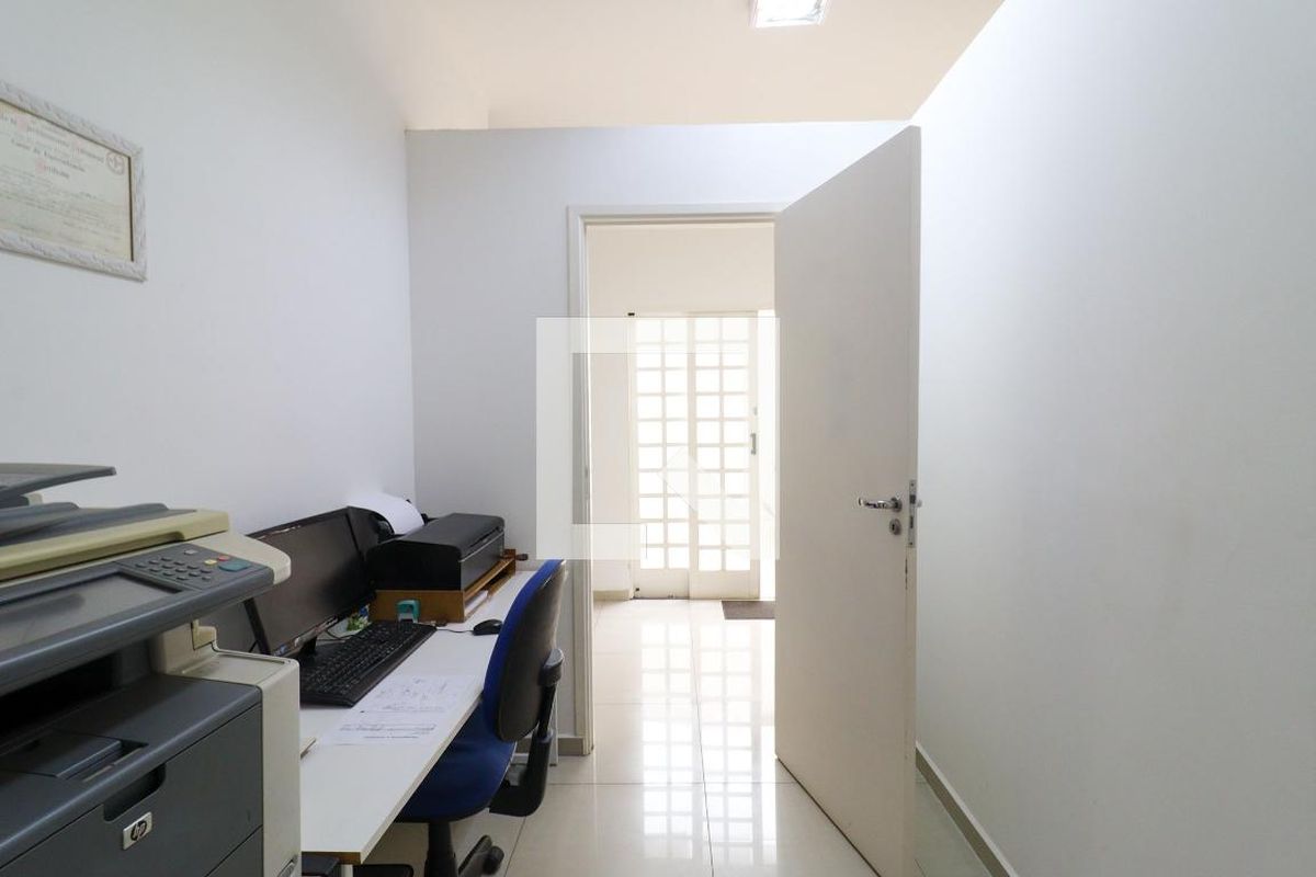 Casa à Venda - Guanabara, 1 Quarto,  300 m2 em , Campinas - sp | SoloBR