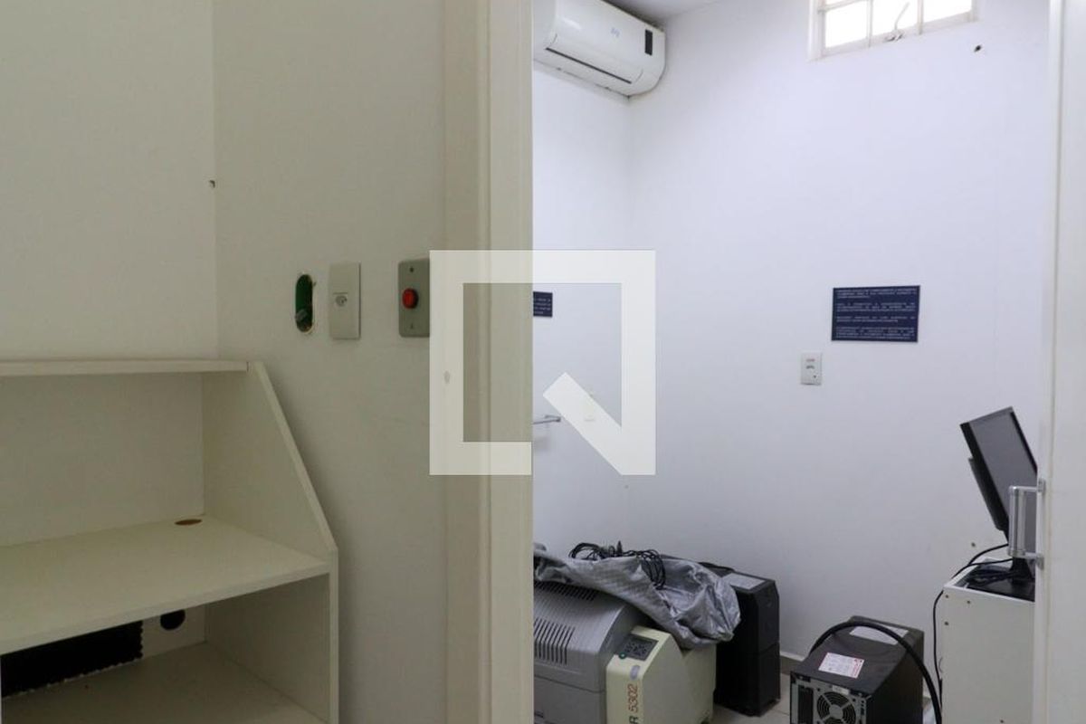 Casa à Venda - Guanabara, 1 Quarto,  300 m2 em , Campinas - sp | SoloBR