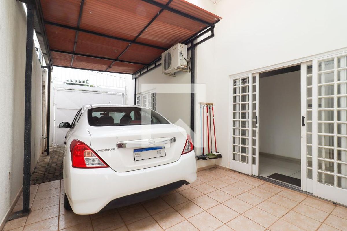 Casa à Venda - Guanabara, 1 Quarto,  300 m2 em , Campinas - sp | SoloBR