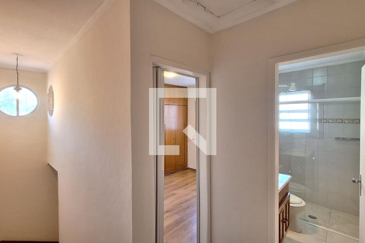 Casa, 3 quartos, 249 m² - Foto 48
