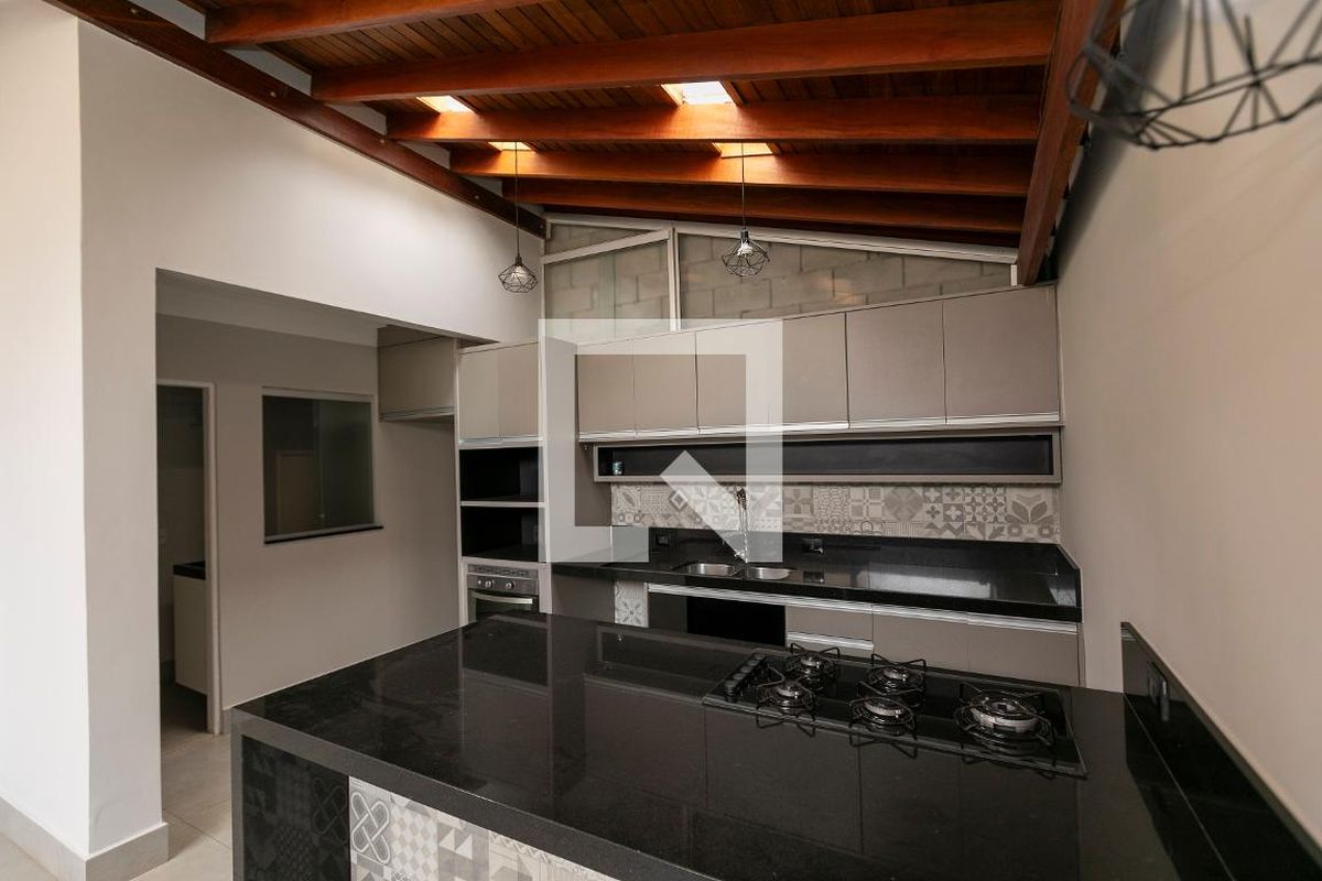Casa à Venda - Mansões Santo Antônio, 2 Quartos,  110 m2 em , Campinas - sp | SoloBR