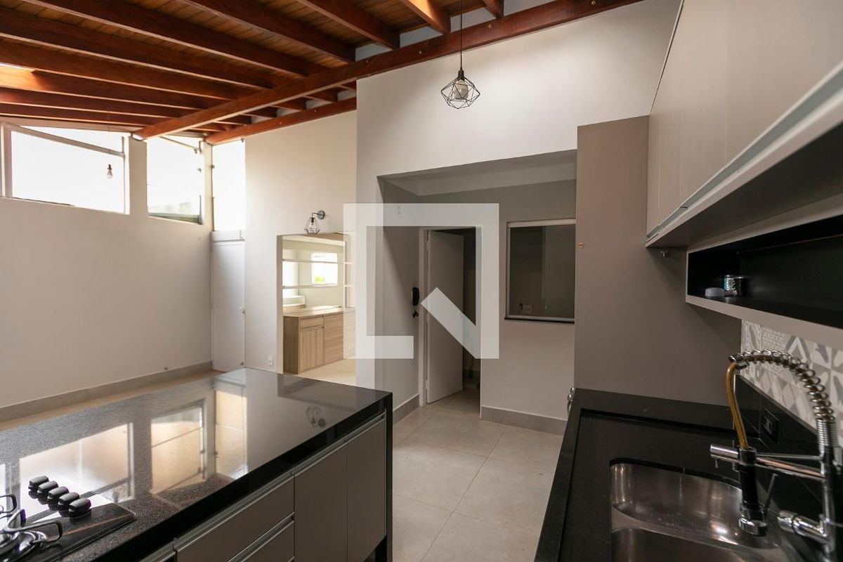 Casa à Venda - Mansões Santo Antônio, 2 Quartos,  110 m2 em , Campinas - sp | SoloBR