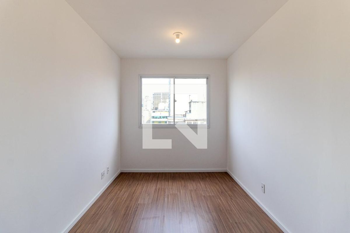 Apartamento, 1 quarto, 27 m² - Foto 2