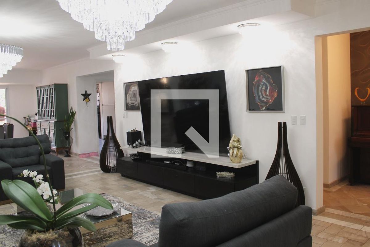 Casa, 4 quartos, 390 m² - Foto 2