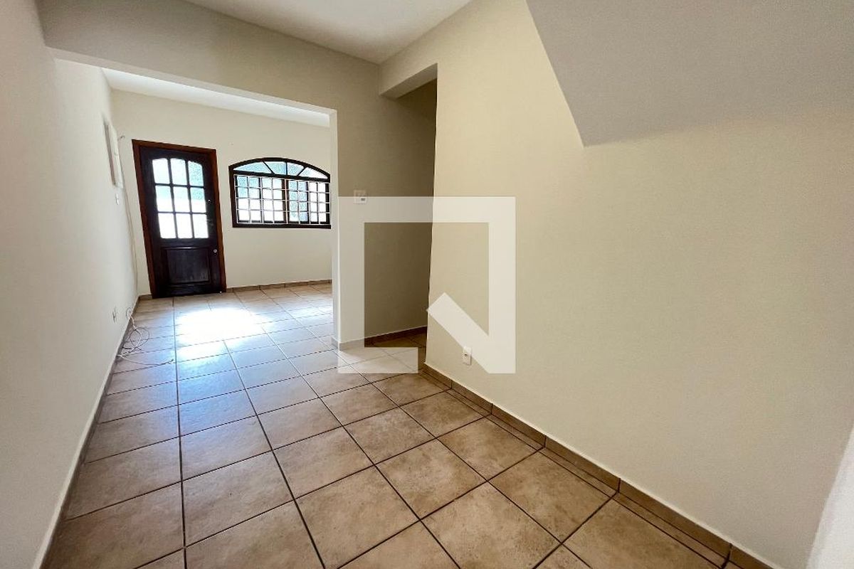 Casa, 2 quartos, 69 m² - Foto 1