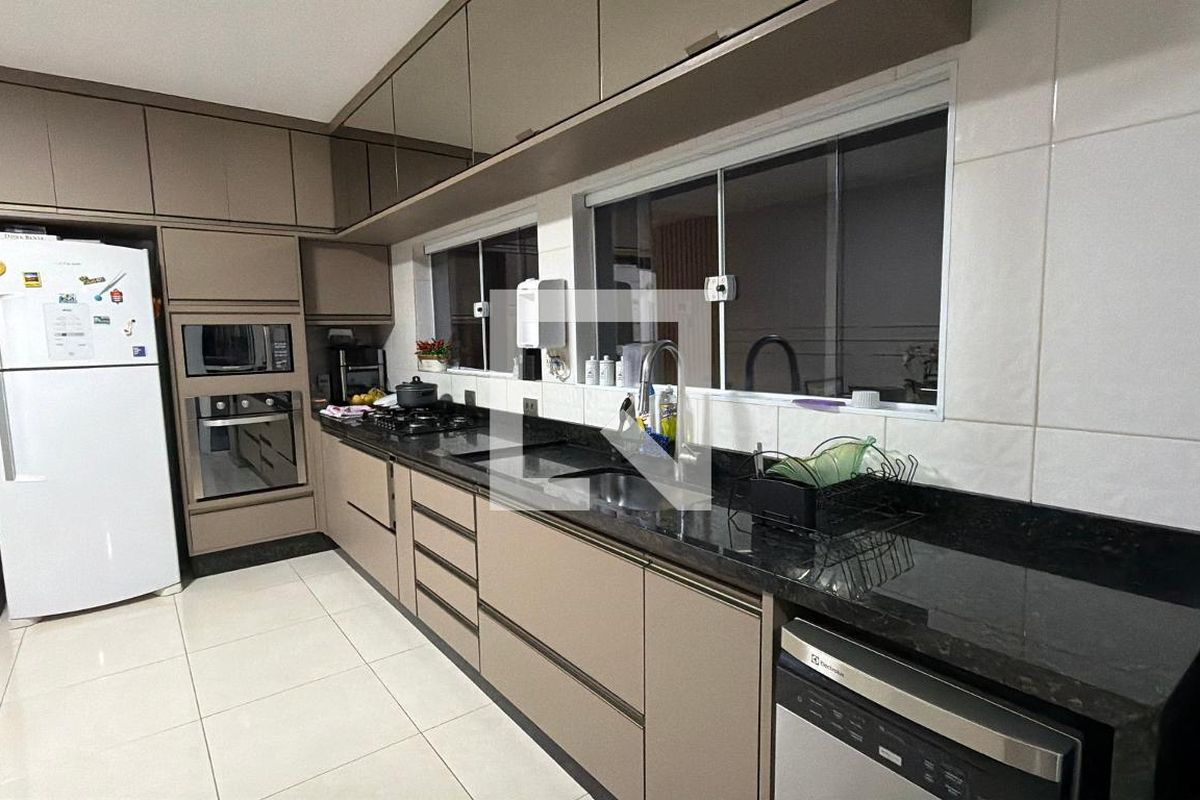 Casa, 3 quartos, 180 m² - Foto 42