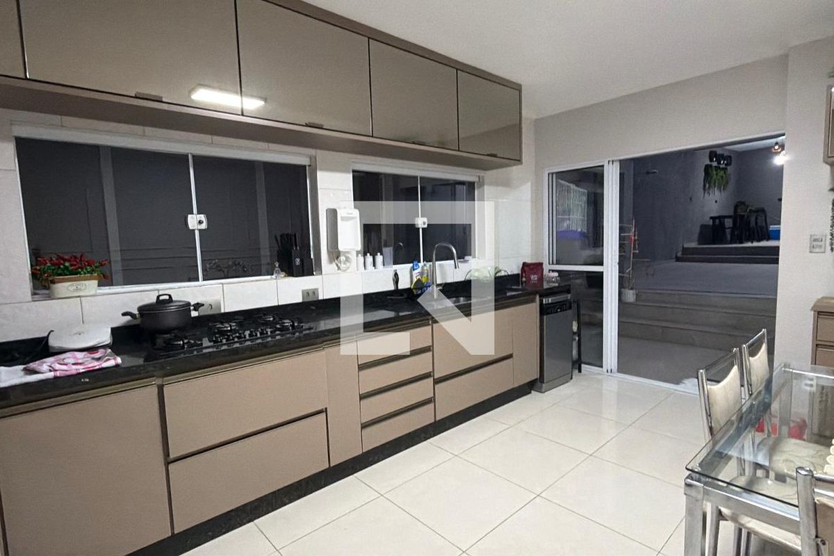 Casa, 3 quartos, 180 m² - Foto 39