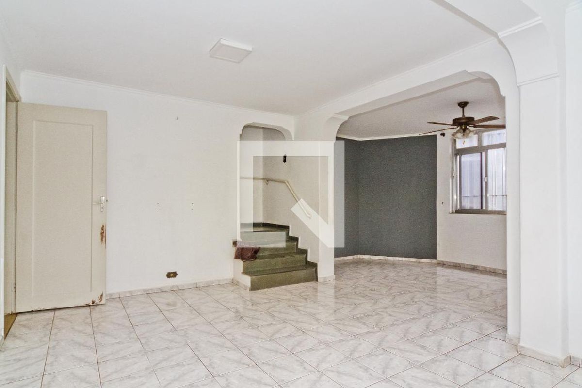Casa, 3 quartos, 210 m² - Foto 1