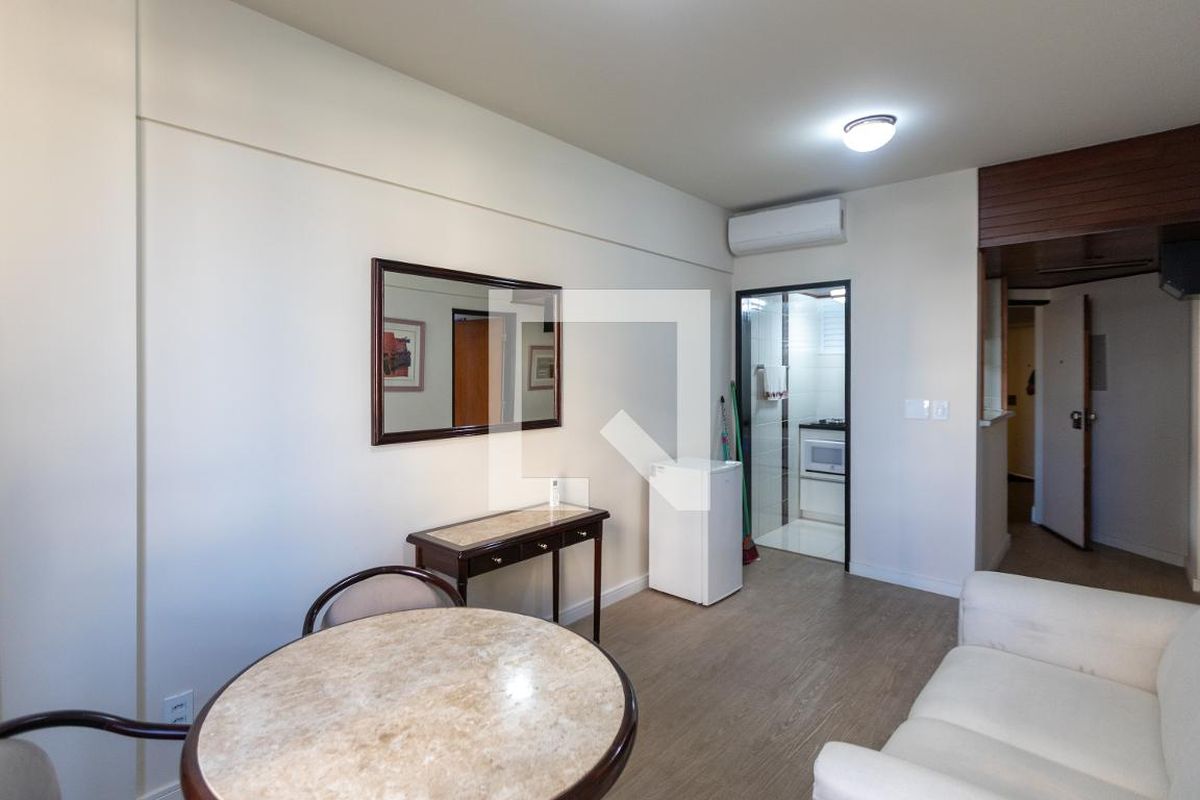 Apartamento à Venda - Centro, 1 Quarto,  50 m2 em , Campinas - sp | SoloBR