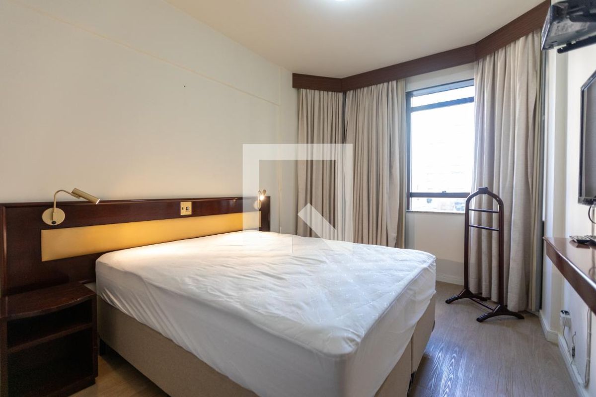 Apartamento à Venda - Centro, 1 Quarto,  50 m2 em , Campinas - sp | SoloBR